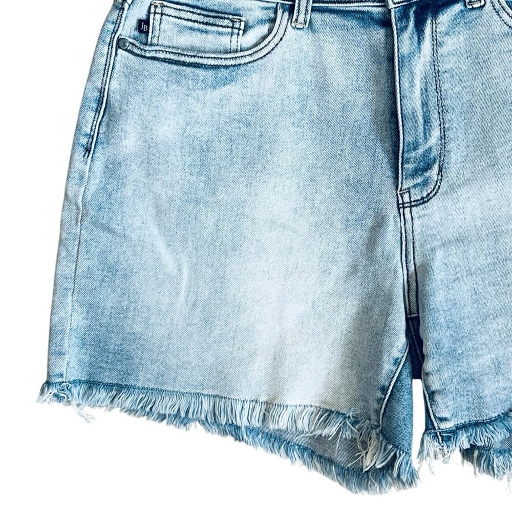 Judy Blue Women’s 1X High Rise Cutoff Denim Dad Shorts Jenny Stretch Light Wash - Picture 7 of 14